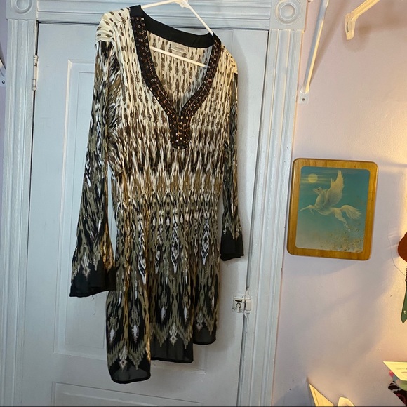 Dress Barn Tops - XL DressBarn Gold and Black Pattern Shirt